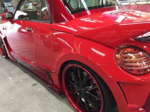 コペン・プレミアムコーティング施工後の左クォーターパネル付近