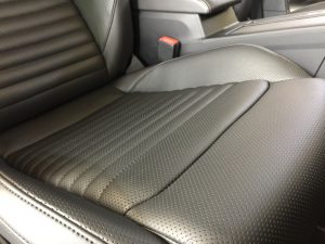 パサートヴァリアント・レザーコーティング後の運転席