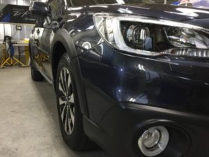 アウトバック・エシュロンゼンゼロ施工後の運転席側フェンダー付近